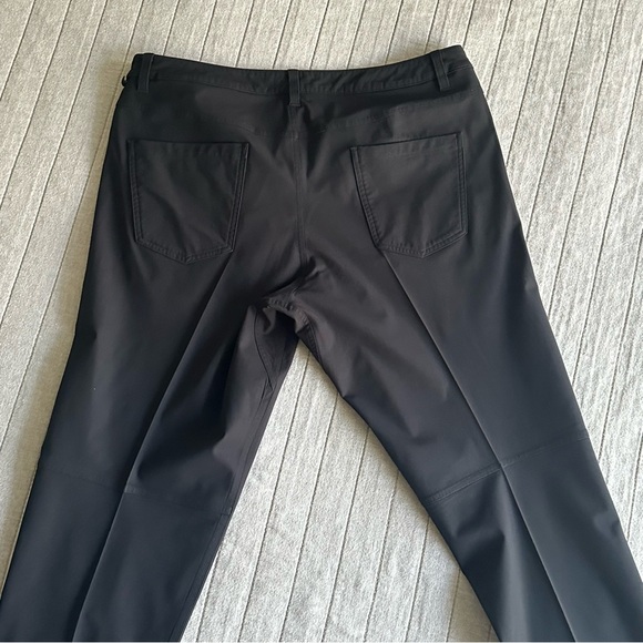 ABC Classic-Fit 5 Pocket Pant 33”L 36”W
Warpstreme - Picture 4 of 10